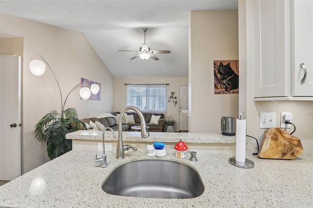 10263 GANDY BOULEVARD N 2416, St Petersburg, FL 33702