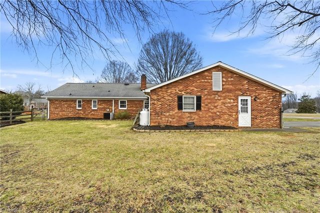 316 Derby Street, Kernersville, NC 27284