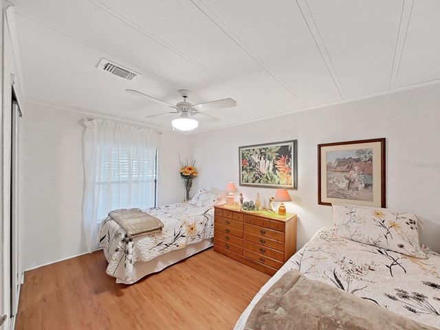 1688 FOXWAY DR, Lakeland, FL 33810