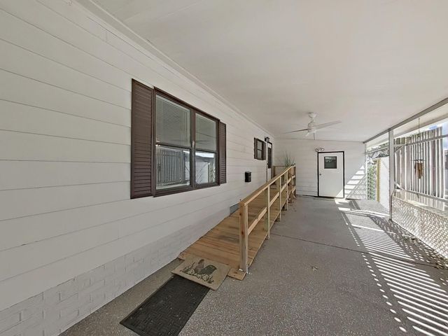 1688 FOXWAY DR, Lakeland, FL 33810
