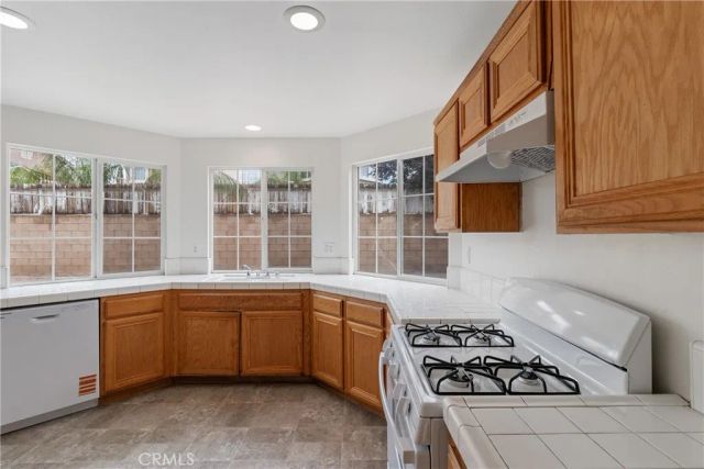 37660 Newbury, Palmdale, CA 93552