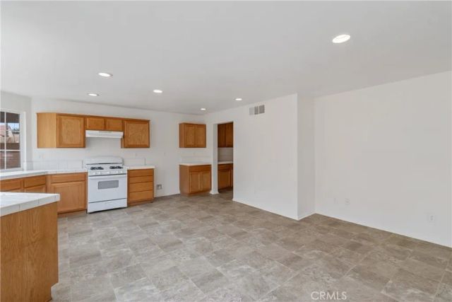 37660 Newbury, Palmdale, CA 93552