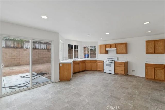 37660 Newbury, Palmdale, CA 93552