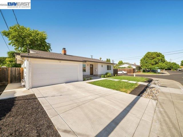 7527 Frederiksen Ln, Dublin, CA 94568