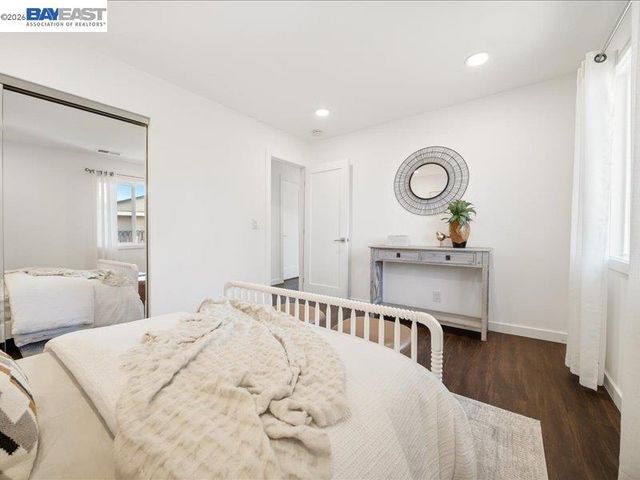 7527 Frederiksen Ln, Dublin, CA 94568