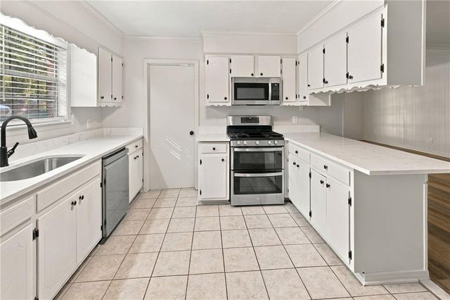 6000 Howells Ferry Road, Mobile, AL 36618