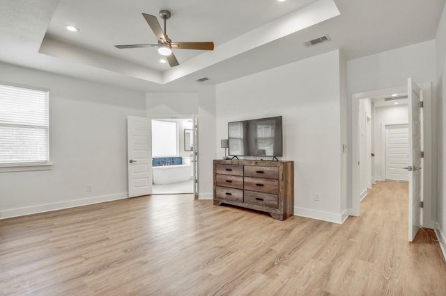 6509 Shady LN, Lago Vista, TX 78645