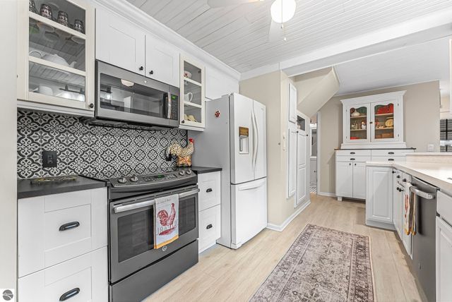 207 Birchwood Avenue, Traverse City, MI 49685