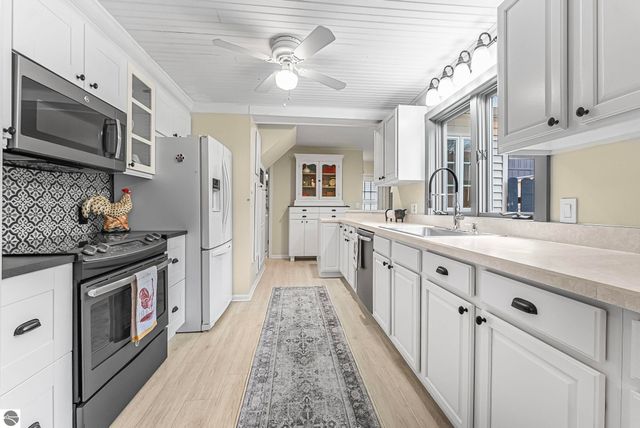 207 Birchwood Avenue, Traverse City, MI 49685