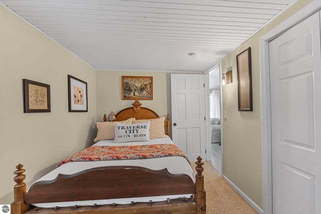 207 Birchwood Avenue, Traverse City, MI 49685