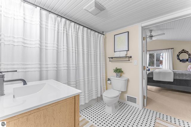 207 Birchwood Avenue, Traverse City, MI 49685