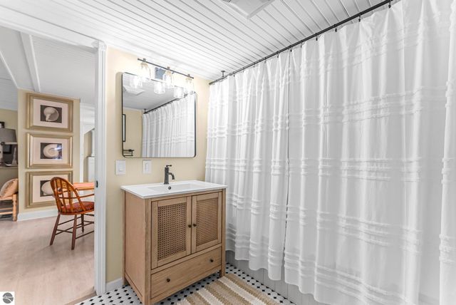 207 Birchwood Avenue, Traverse City, MI 49685