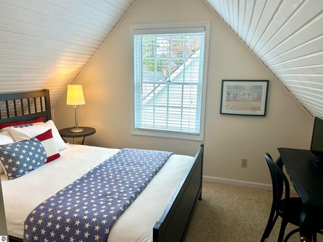 207 Birchwood Avenue, Traverse City, MI 49685