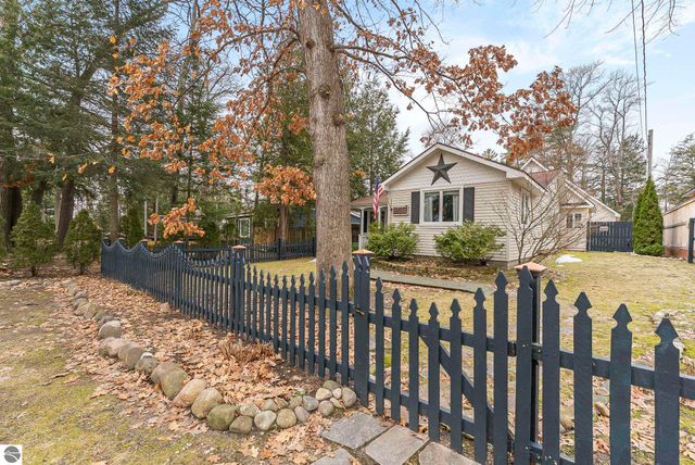 207 Birchwood Avenue, Traverse City, MI 49685