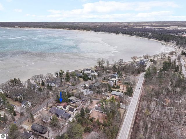 207 Birchwood Avenue, Traverse City, MI 49685