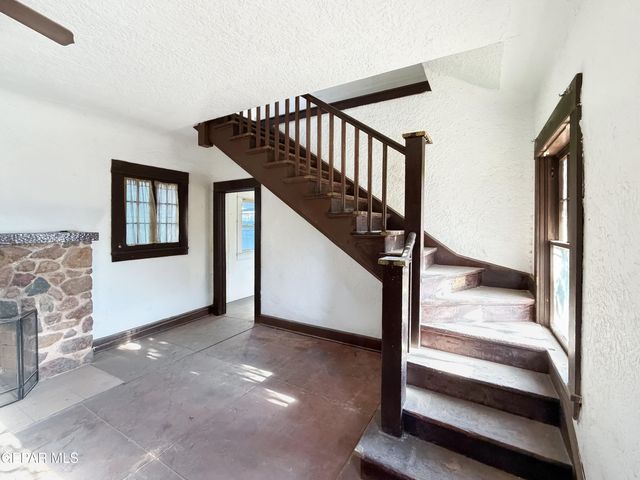 3900 TROWBRIDGE Drive, El Paso, TX 79903