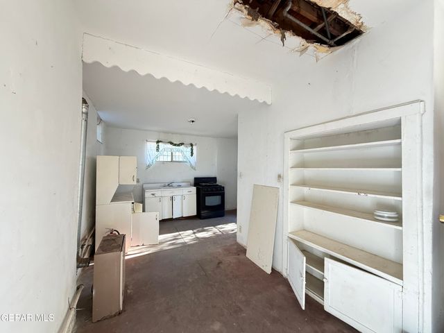 3900 TROWBRIDGE Drive, El Paso, TX 79903