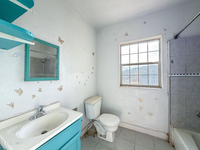 3900 TROWBRIDGE Drive, El Paso, TX 79903