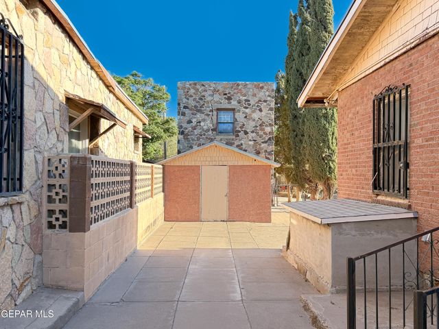 3900 TROWBRIDGE Drive, El Paso, TX 79903