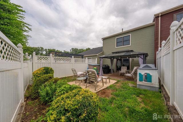 21 Knoll Court, Old Bridge, NJ 07747