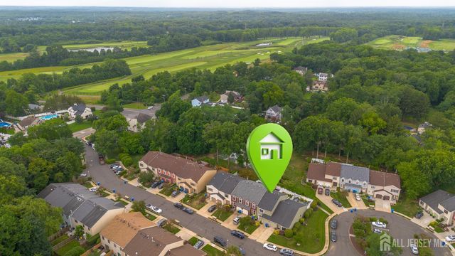 21 Knoll Court, Old Bridge, NJ 07747