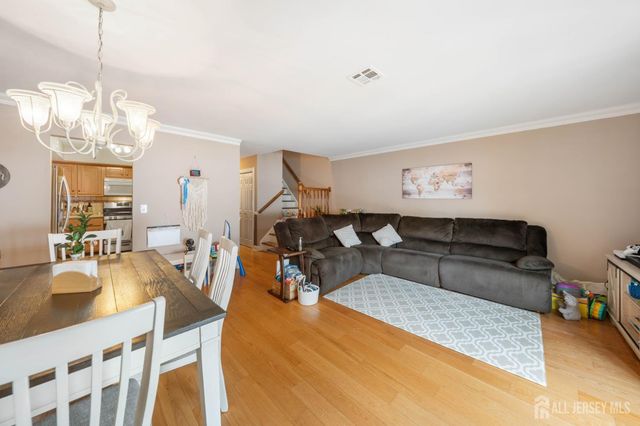 21 Knoll Court, Old Bridge, NJ 07747