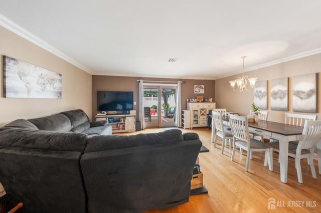 21 Knoll Court, Old Bridge, NJ 07747