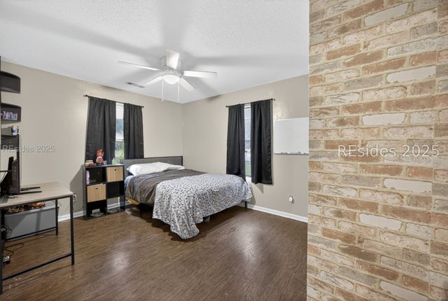 32 Parker Dr, Beaufort, SC 29906