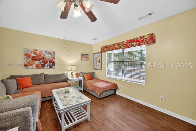 32 Parker Dr, Beaufort, SC 29906