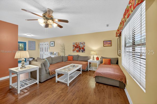 32 Parker Dr, Beaufort, SC 29906