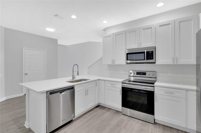 1467 SHALLCROSS AVENUE, Orlando, FL 32828
