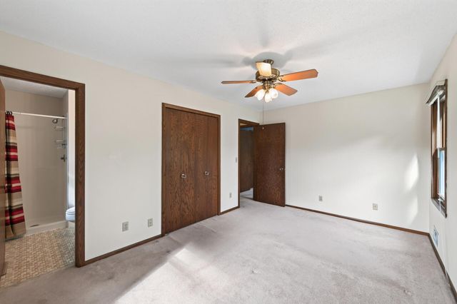3016 Lakewood Drive N, Maplewood, MN 55109
