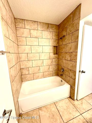 2100 Forest Knoll Drive NE 00-202, Palm Bay, FL 32905