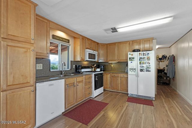 5635 W Flying M Street, Tucson, AZ 85713