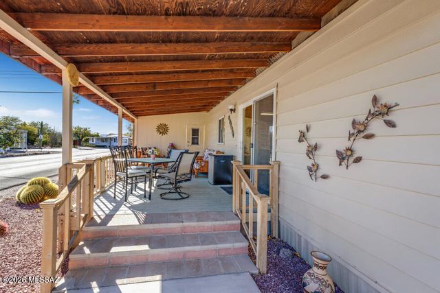 5635 W Flying M Street, Tucson, AZ 85713