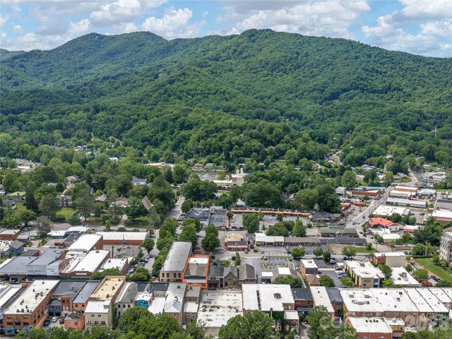 101 N Main Street, Waynesville, NC 28786