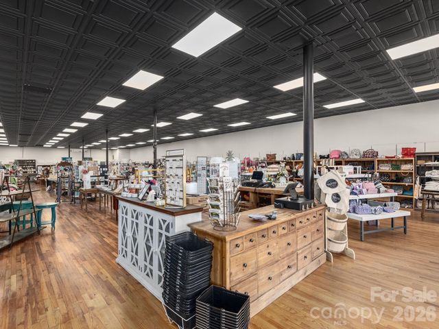 101 N Main Street, Waynesville, NC 28786