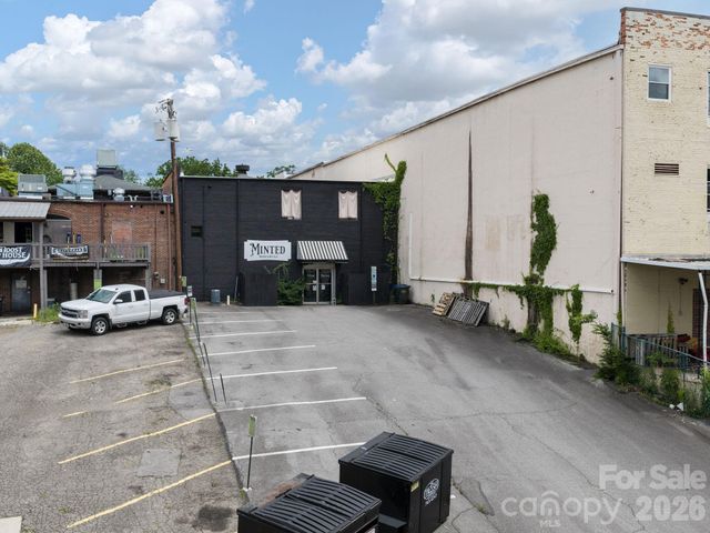 101 N Main Street, Waynesville, NC 28786