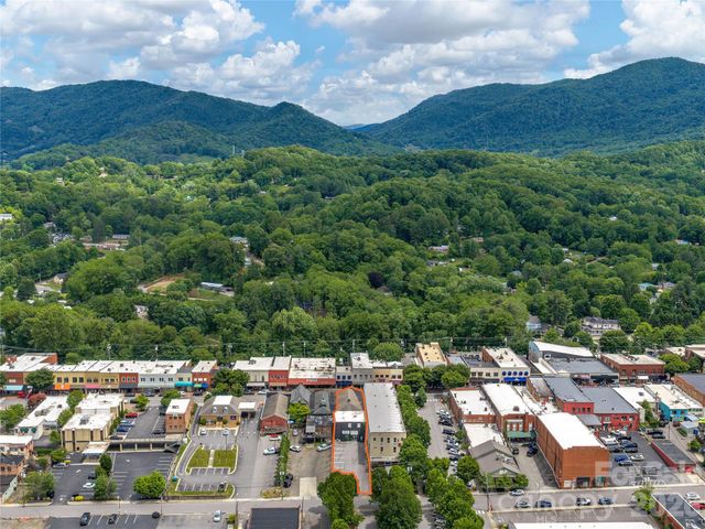 101 N Main Street, Waynesville, NC 28786