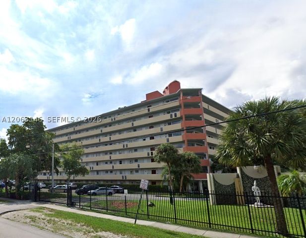 1770 NE 191st St 204-1, Miami, FL 33179