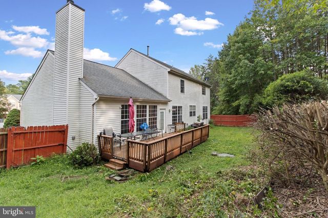 18892 LEAF COVERED CT, Triangle, VA 22172