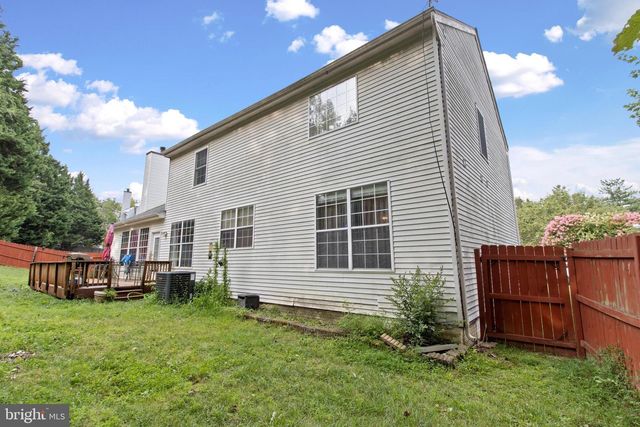 18892 LEAF COVERED CT, Triangle, VA 22172