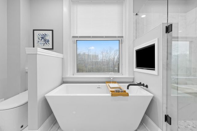 860 Buena Vista Place, Cincinnati, OH 45206