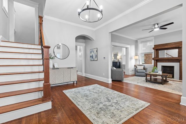 860 Buena Vista Place, Cincinnati, OH 45206