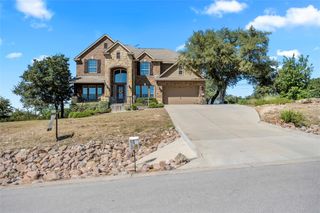 4512 Diamante DR, Spicewood, TX 78669