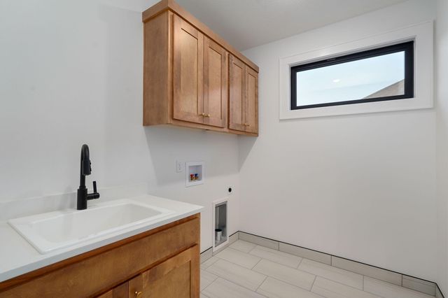 2136 N Sun Valley Drive, Springfield, MO 65802