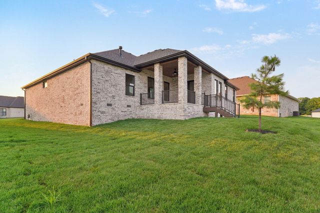 2136 N Sun Valley Drive, Springfield, MO 65802
