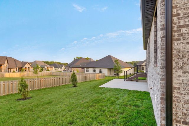2136 N Sun Valley Drive, Springfield, MO 65802