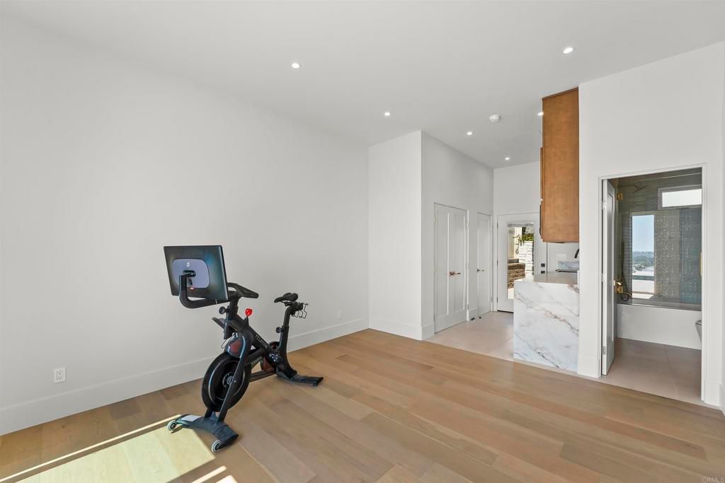 Image 20 of property listing at 3080 Lloyd Street, San Diego, CA 92117