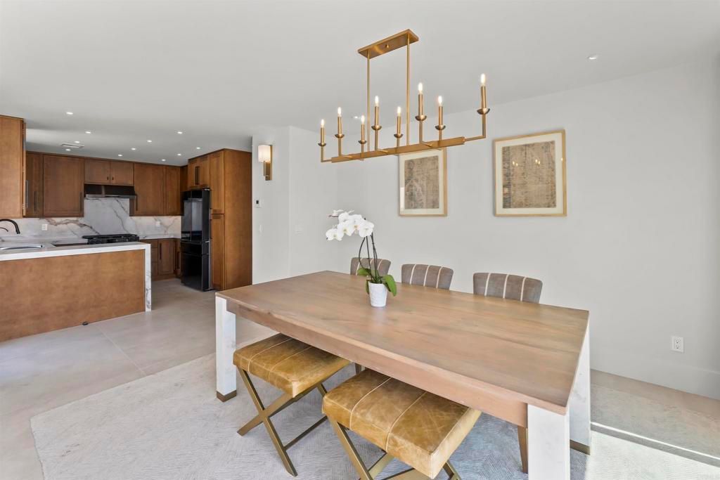 Image 7 of property listing at 3080 Lloyd Street, San Diego, CA 92117